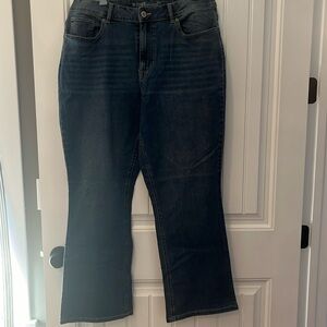 Medium wash, flare leg curvy fit jeans